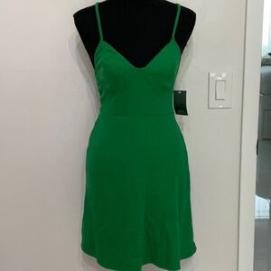 Elegant Green Spaghetti Strap Dress